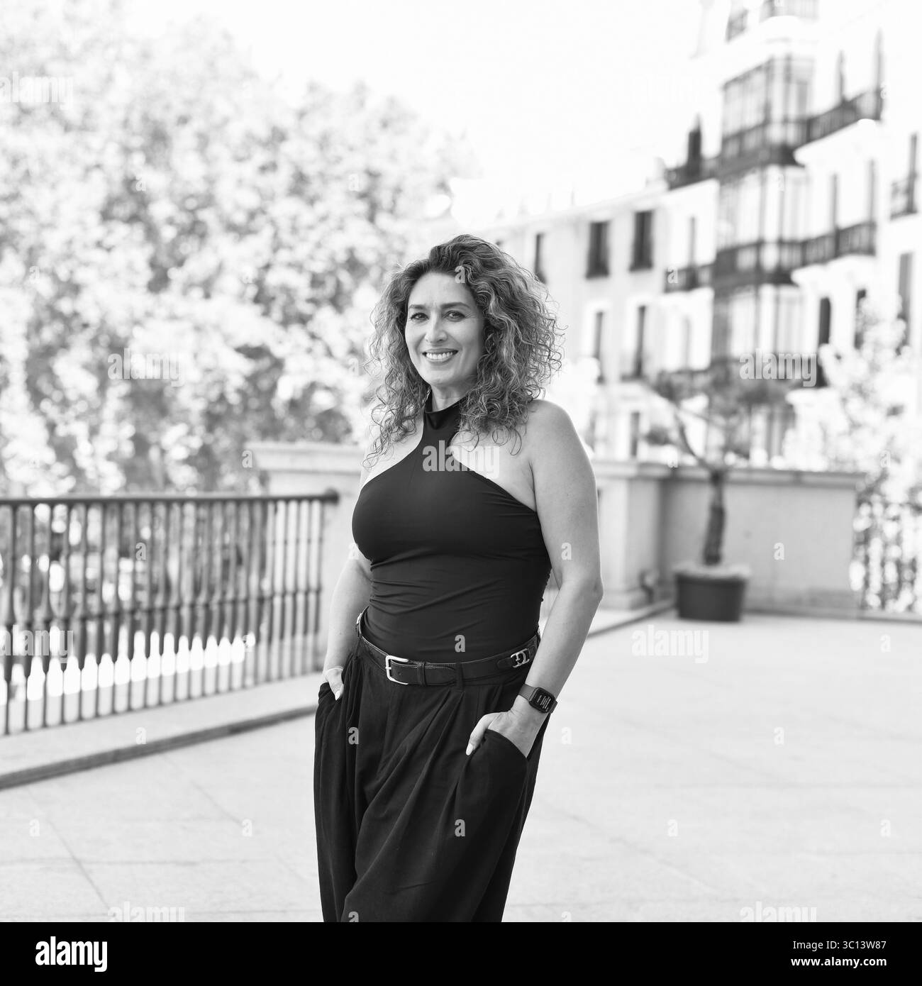 Spanish flamenco singer Black and White Stock Photos & Images - Alamy