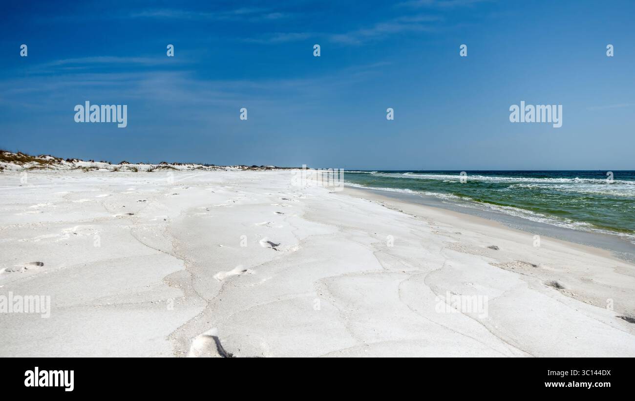 Serene empty beach gentle waves hi-res stock photography and images - Alamy