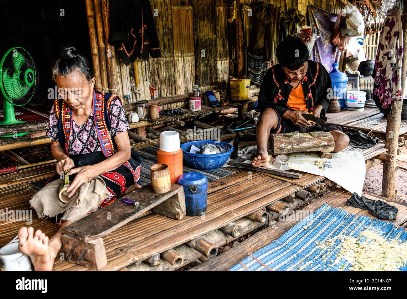 Chiang rai lahu tribe hi-res stock photography and images - Alamy