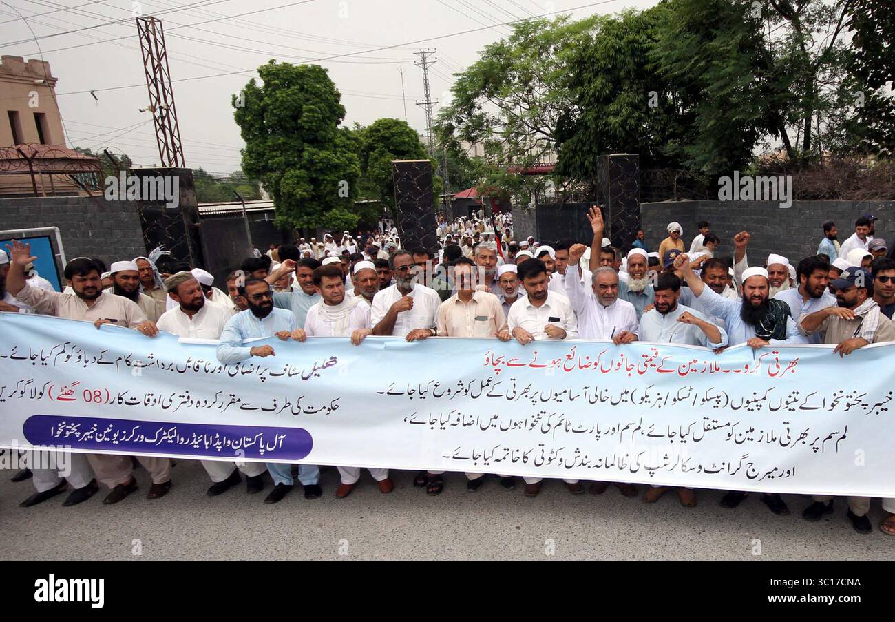 PESHAWAR, PAKISTAN, JUL 22: Members of All Pakistan Wapda Hydro ...