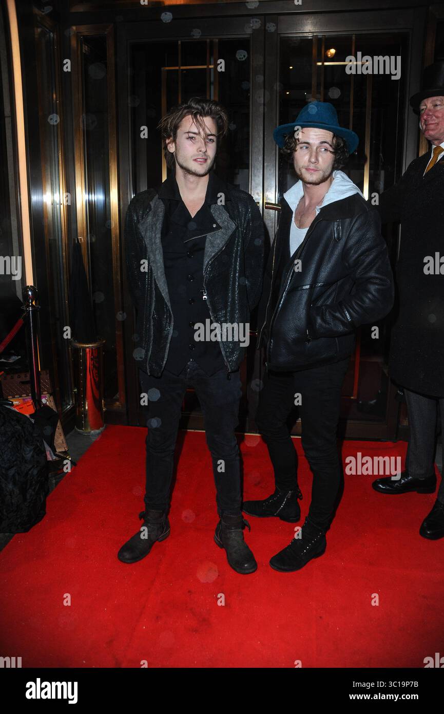 February 5, 2019 - London, United Kingdom - Jack Macavoy and Elijah Rowen attends the Ray Burmiston fundraising exhibition at The Athenaeum Hotel in London. (Credit Image: © Terry Scott/SOPA Images via ZUMA Wire) Stock Photo