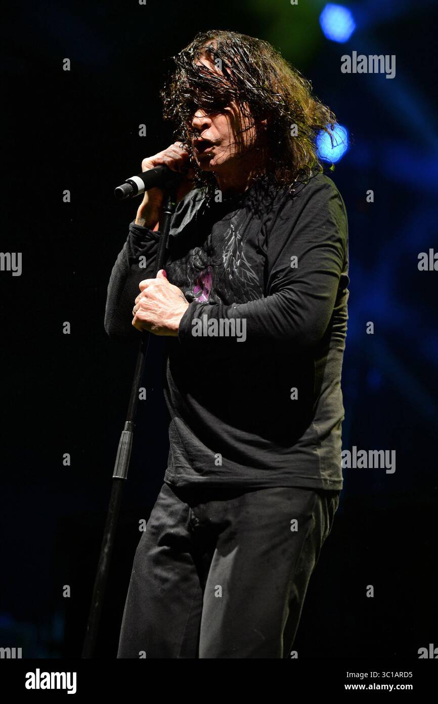 where does ozzy osbourne live