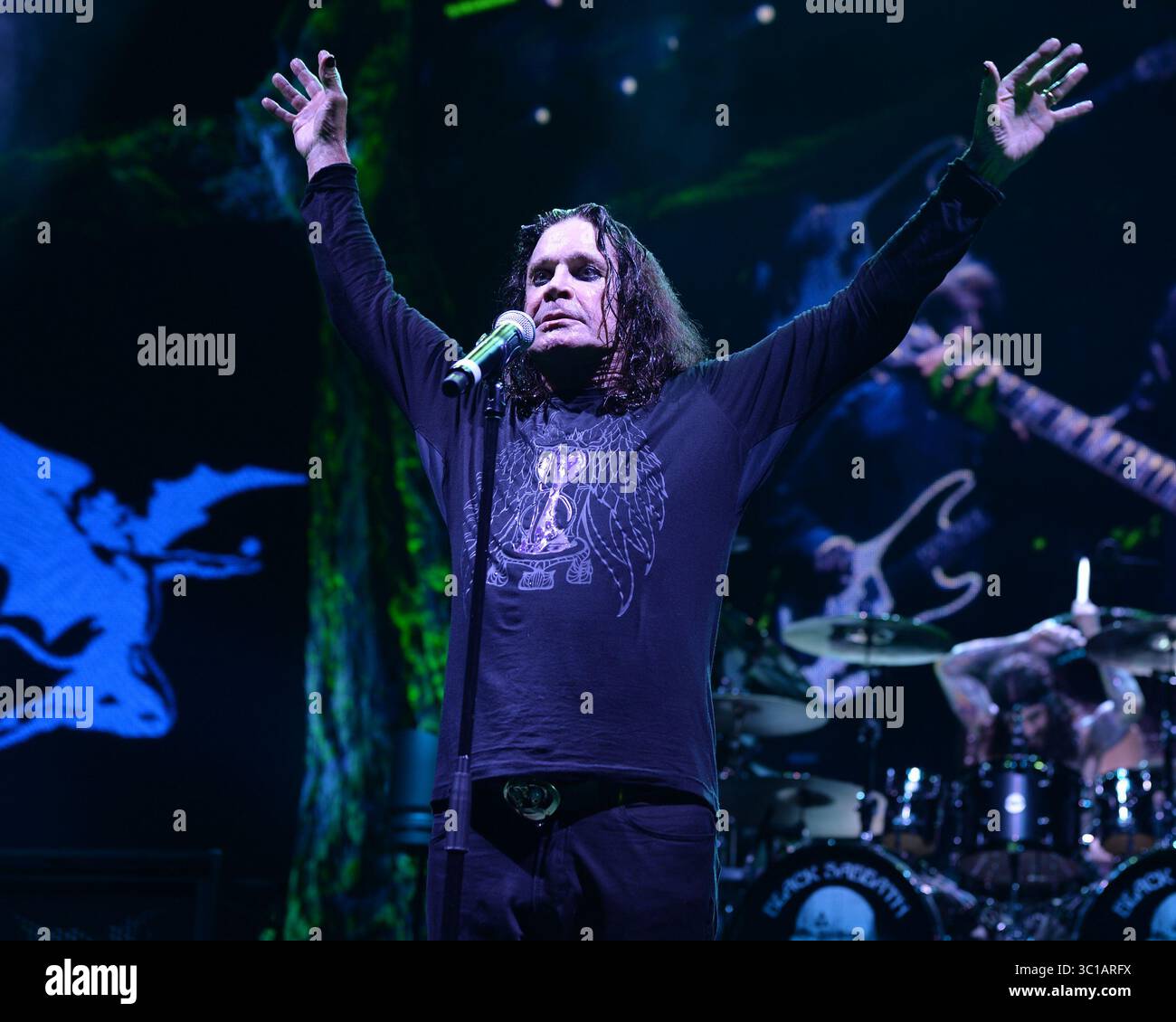 where does ozzy osbourne live