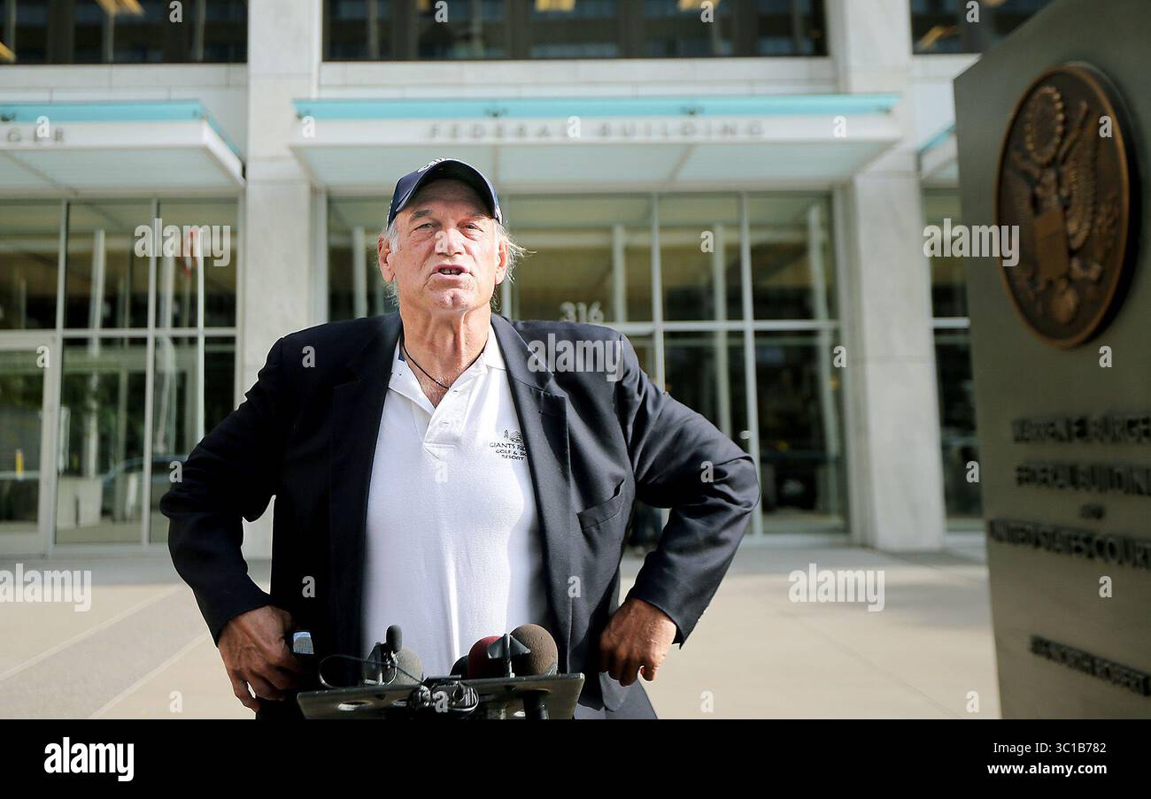 Oct. 20, 2015 - St. Paul, MN, U.S. - Former Governor Jesse Ventura talked to reporters at the Warren E. Burger Federal Building and United States Courthouse after the defamation hearing, Tuesday, October 20, 2015 in St. Paul, MN. (/STAR TRIBUNE) (Credit Image: Elizabeth Flores/Minneapolis Star Tribune/TNS via ZUMA Wire) Stock Photo