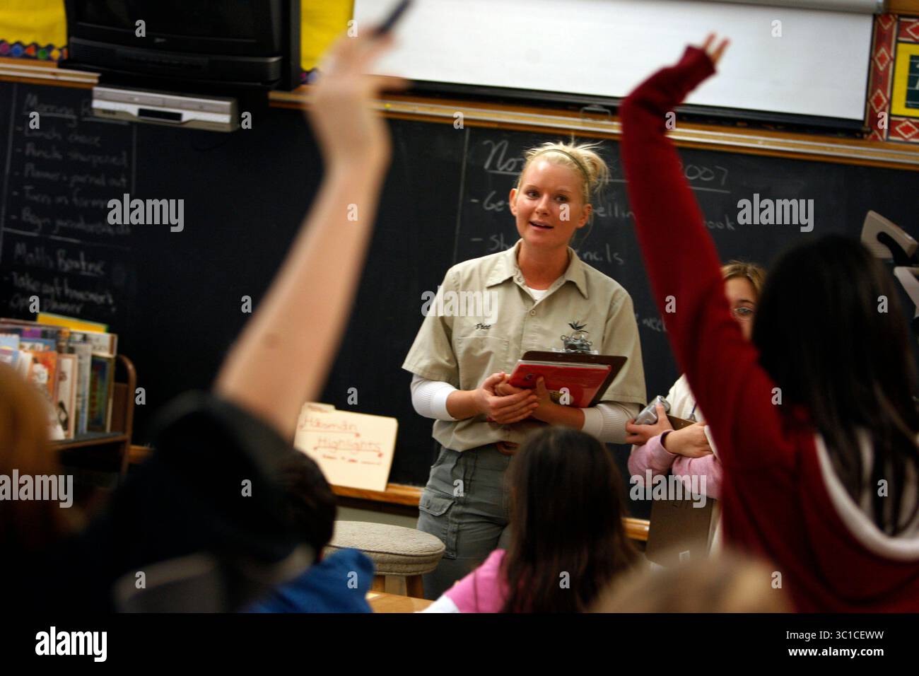 Zookeeper job hi-res stock photography and images - Alamy, image size:1300x956