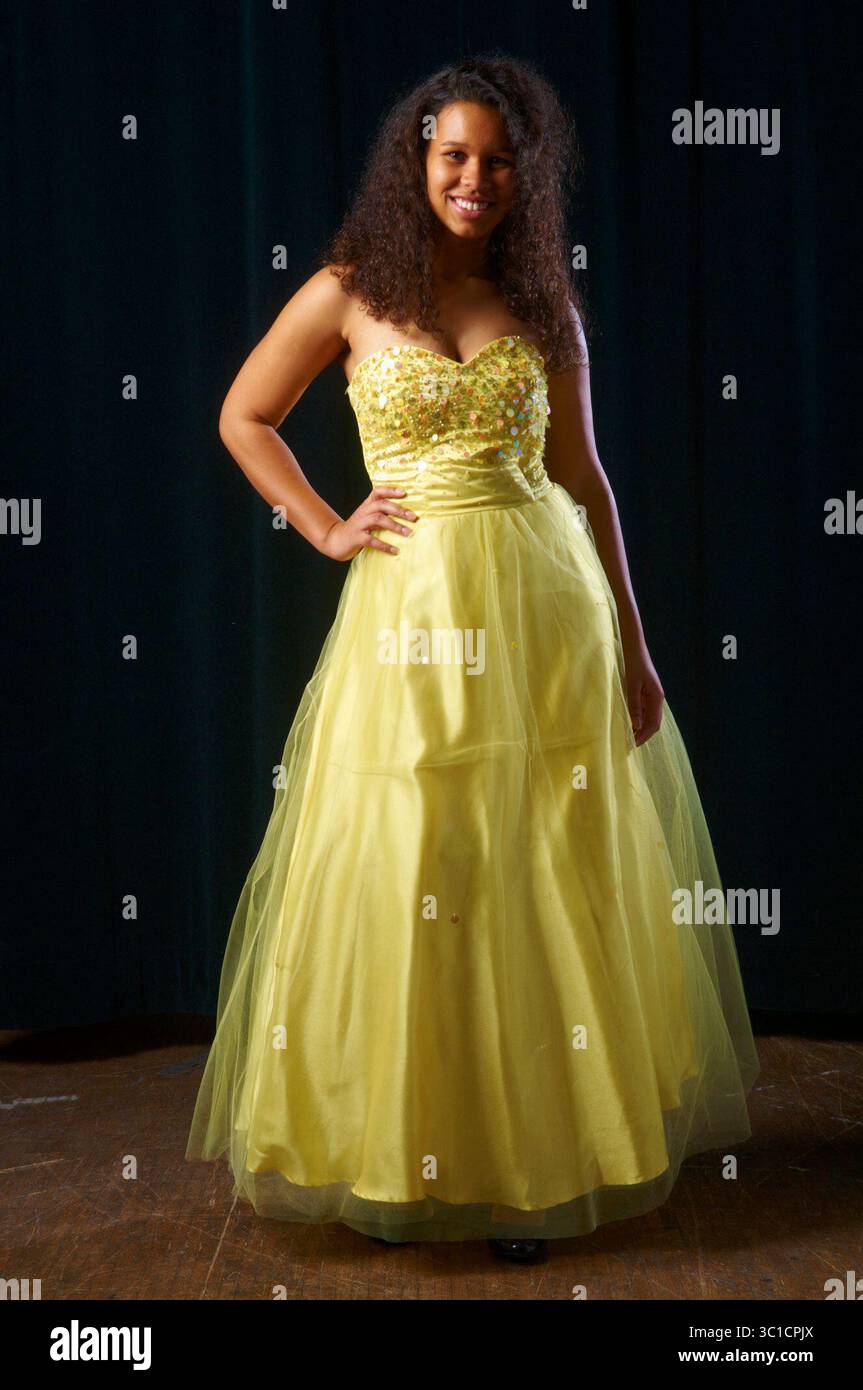High school prom hi-res stock photography and images - Alamy