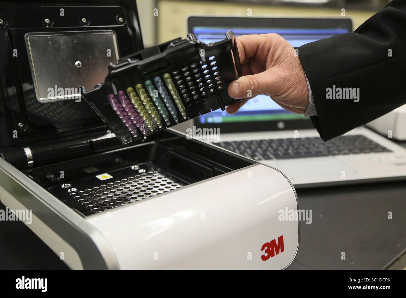 Kevin mcgoldrick hi-res stock photography and images - Alamy