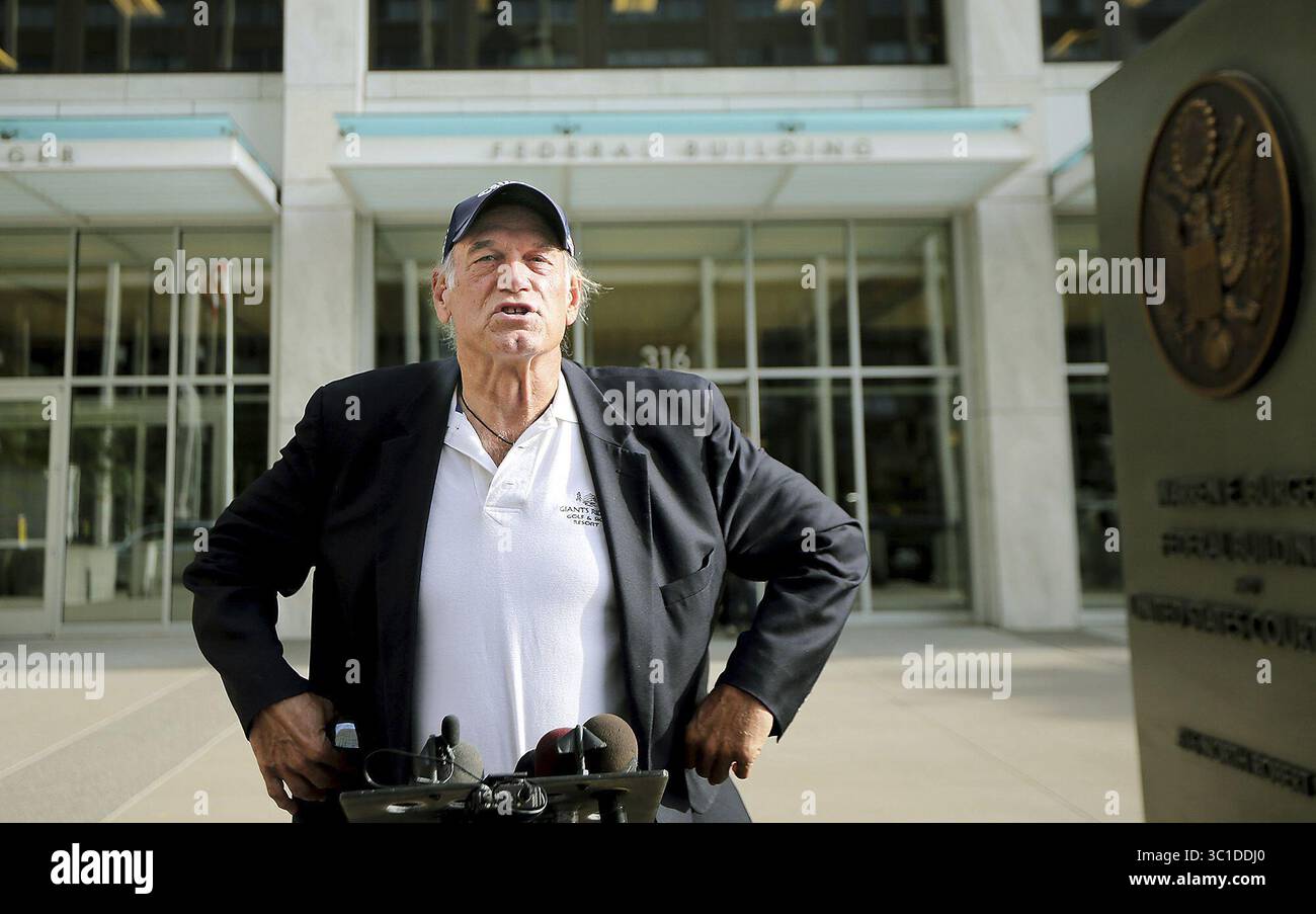 October 20, 2015 - St. Paul, MN, USA - FILE - In this Tuesday, Oct. 20, 2015, file photo, former Minnesota Gov. Jesse Ventura talks to reporters at the Warren E. Burger Federal Building and United States Courthouse after a defamation hearing, in St. Paul, Minn. Ventura and the estate of ''American Sniper'' author Chris Kyle are apparently working toward a settlement in Ventura's yearslong defamation case. (Credit Image: Elizabeth Flores/Minneapolis Star Tribune/TNS via ZUMA Wire) Stock Photo