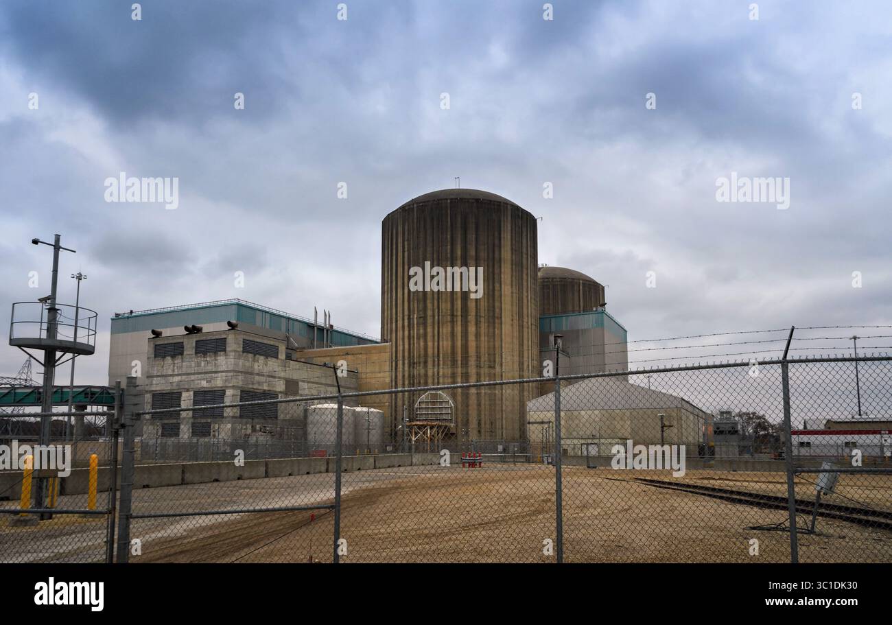 Red wing, Minnesota. The Prairie Island Nuclear Generating Plant is an  electricity-generating facility located along the Mississippi river. It has  two Stock Photo - Alamy