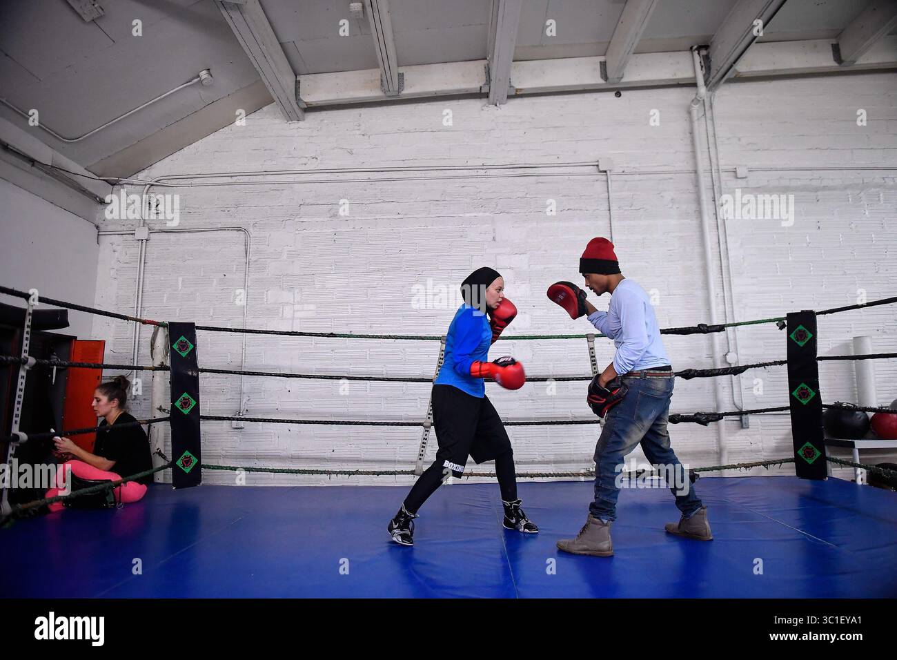 Minneapolis circle of discipline hi-res stock photography and images ...