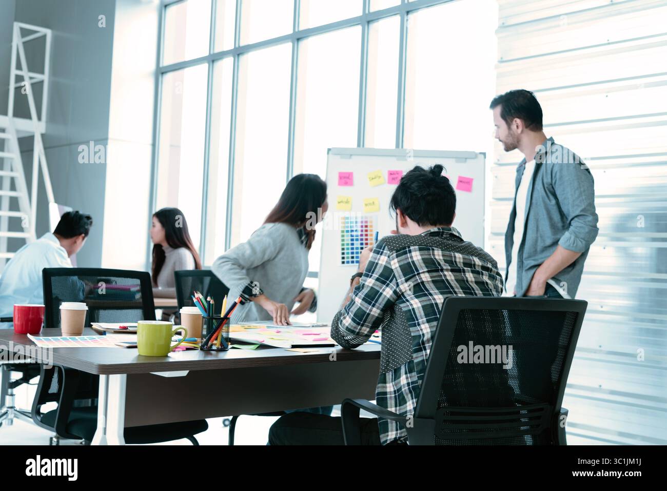 Diversity multiethnic team group of business people Present meeting ...