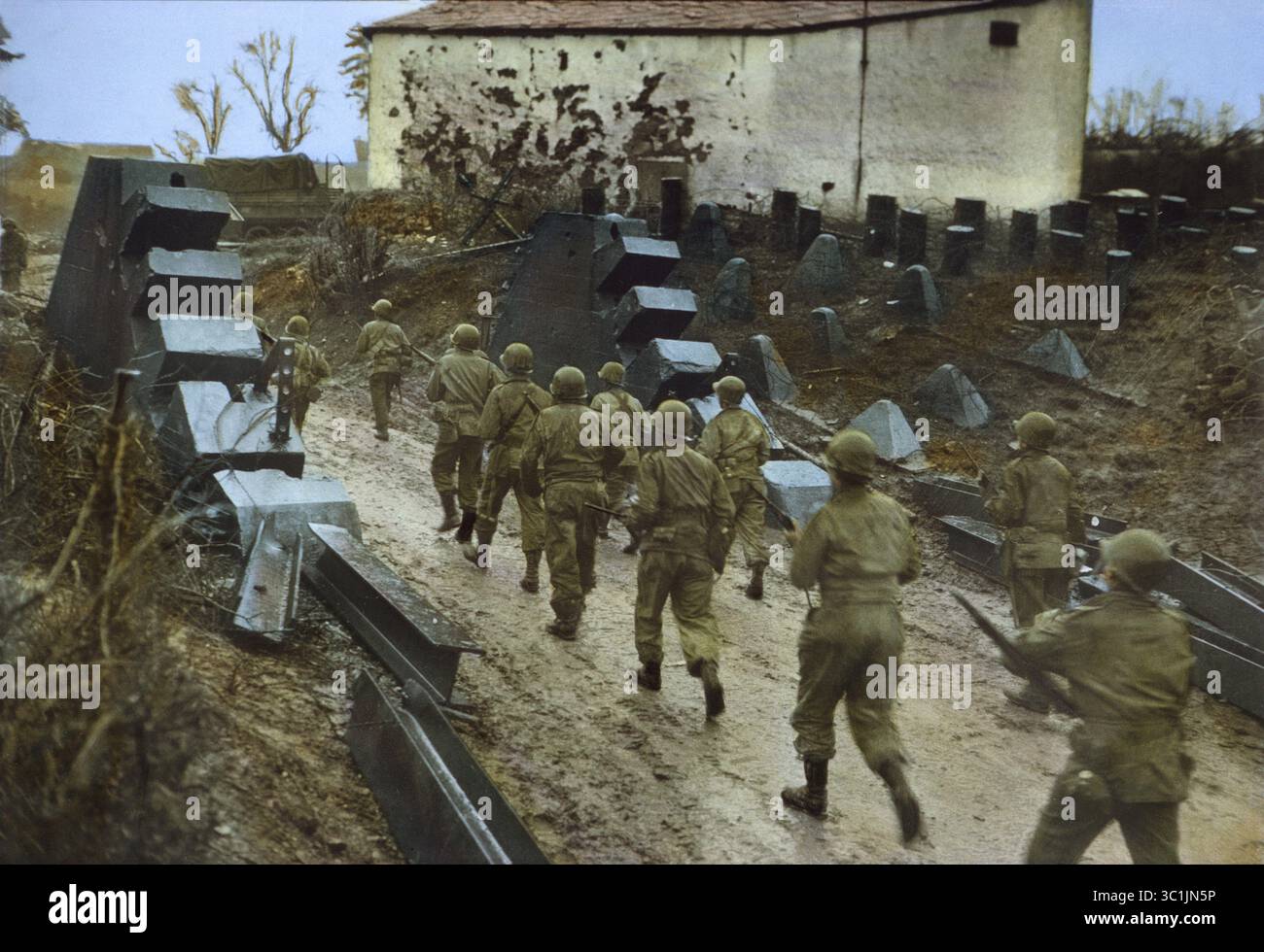 American troops in helmets hi-res stock photography and images - Alamy