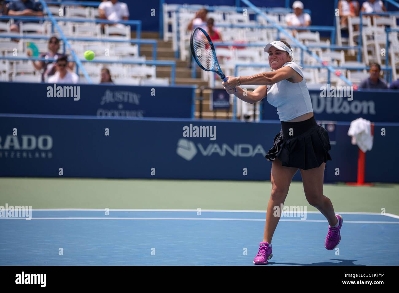Washington, USA. 22nd July, 2025. Sofia Kenin (USA) during the women's singles Round 1 match against Hailey Baptiste (USA) at the Mubadala DC Citi Open on Tuesday, July 22, 2025. (Photo by Nick Piacente/Sipa USA) Credit: Sipa USA/Alamy Live News Stock Photo