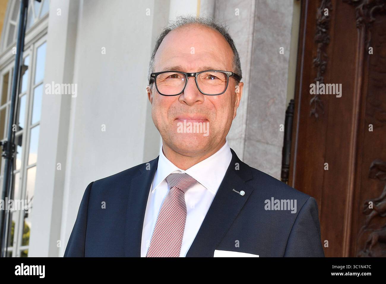 Faszinierend Alexander Hold Krankheit Ebenbild
