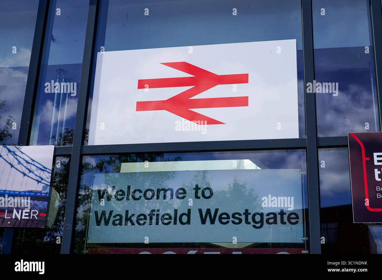Intercity British Rail Inter-City transport railway train station ...