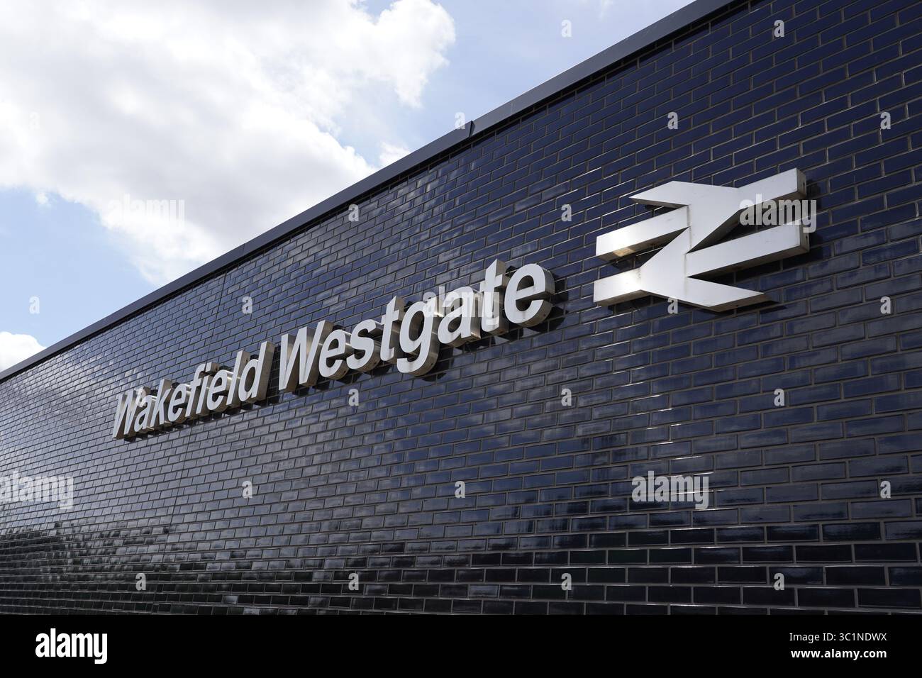 Intercity British Rail Inter-City transport railway train station ...