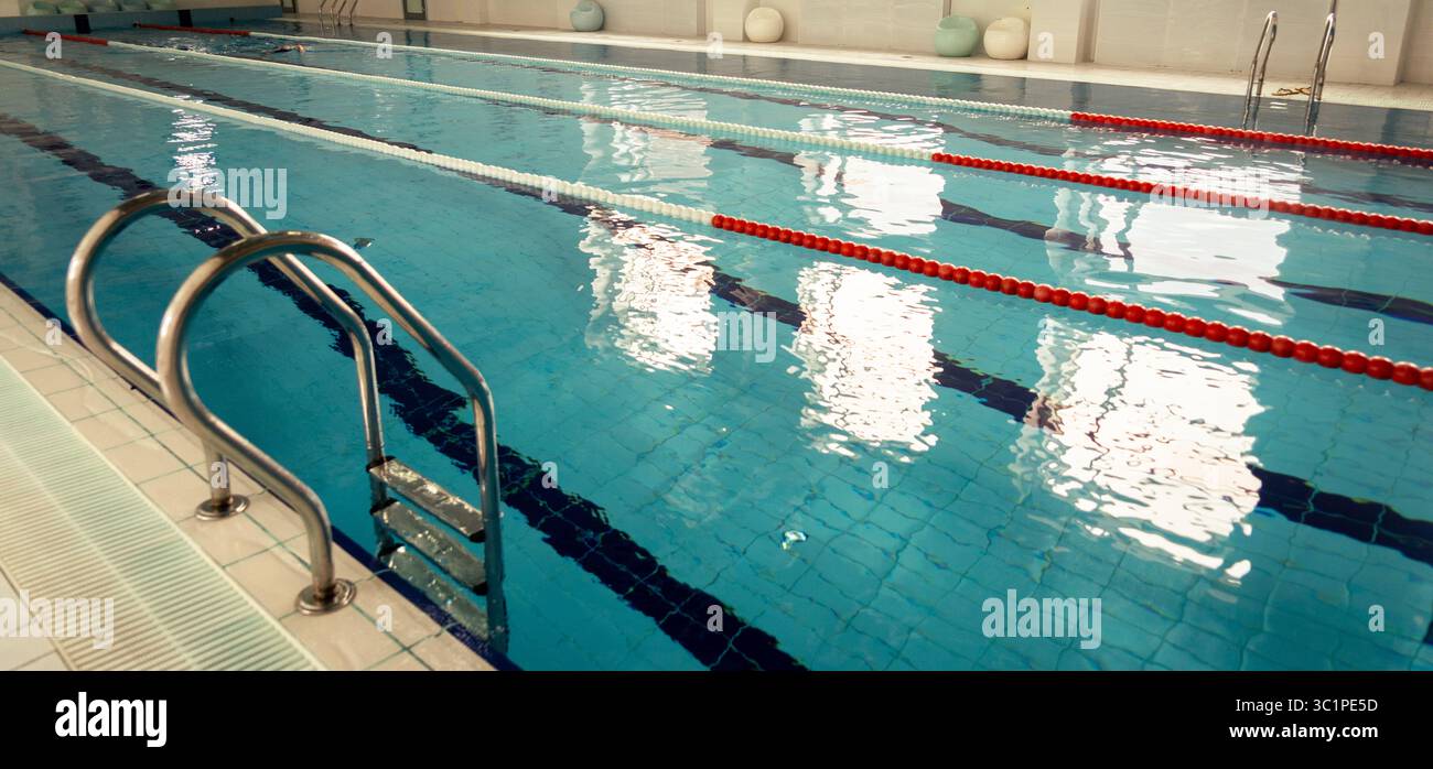 Empty indoor swimming pool hi-res stock photography and images - Alamy