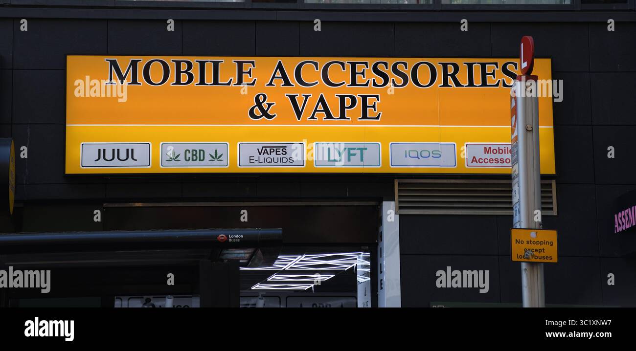 Vapes shop hi-res stock photography and images