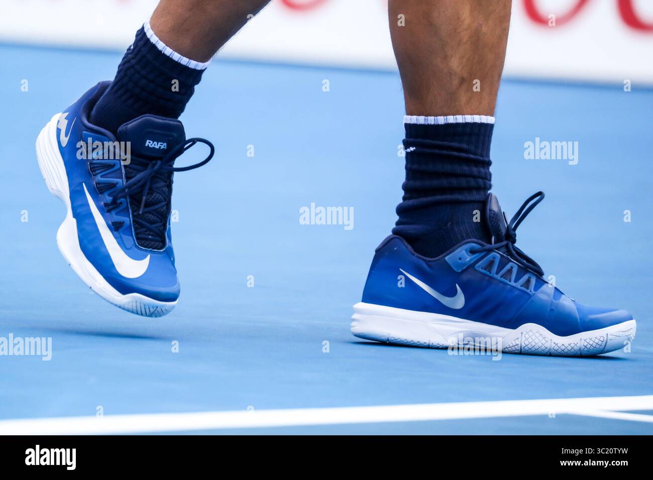 nike tennis shoes 2018