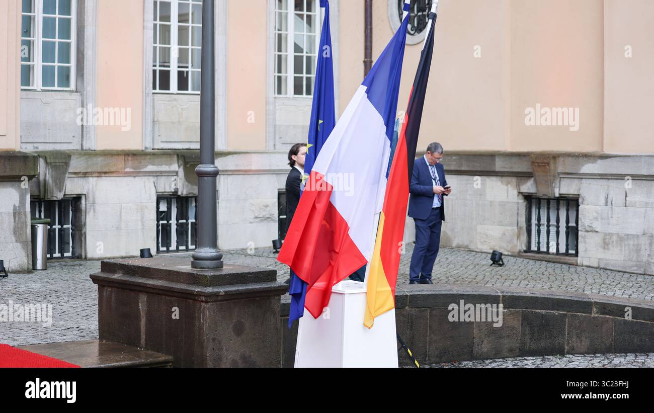 Berlin, Germany, 23th Juli 2025. Arrival of the President of the French Republic, Mr Emmanuel Macron (FRA), and welcome by Federal Chancellor Mr Friedrich Merz (GER) at Villa Borsig. Photo: Klaus Kroenert Credit: Klaus Kroenert/Alamy Live News Stock Photo