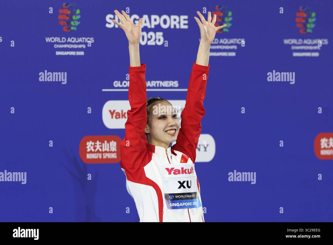 Singapore City, Singapore.22th July 2025. Chinese artistic swimmer Xu ...