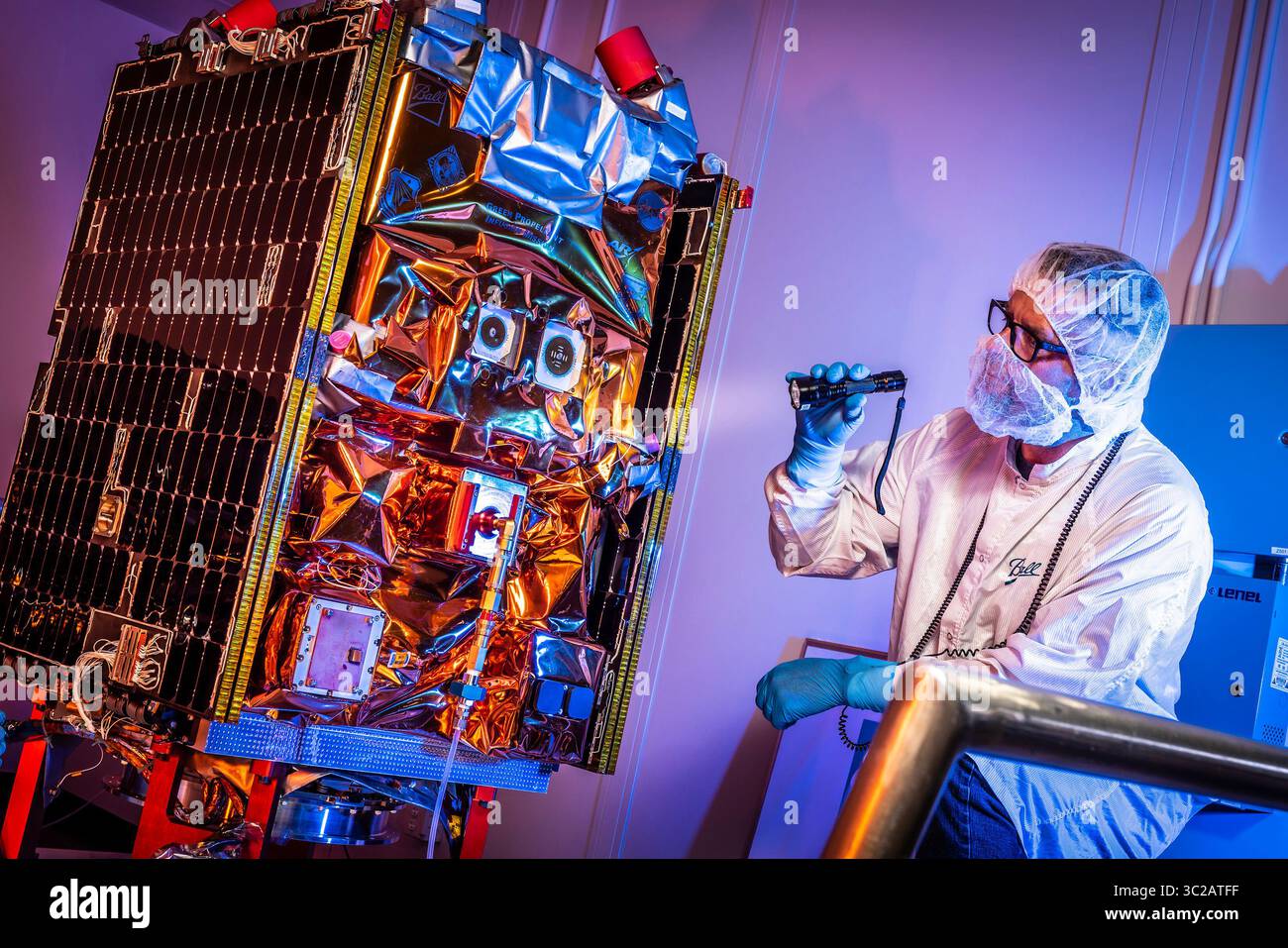 Spacelift Engineer Cascade aerospace hi-res stock photography and images - Alamy