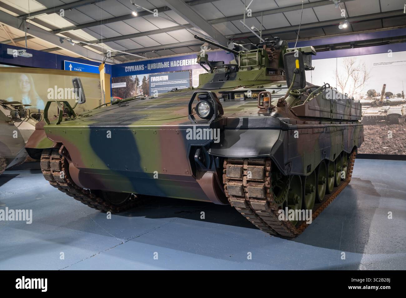 Marder infantry fighting vehicle hi-res stock photography and images ...