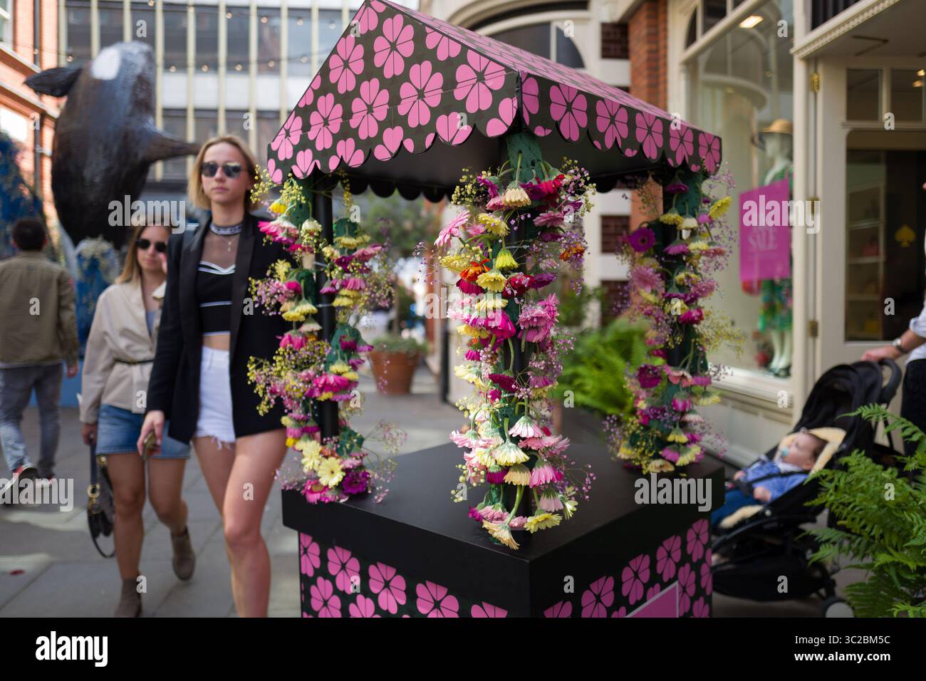 May 25, 2019 - London, UK - Chelsea in Bloom is the annual floral art show which coincides with RHS Chelsea Flower Show. This year from 20â€“25 May, Chelseaâ€™s best retailers, restaurants and hotels compete against one another to win the much-coveted awards for the best floral displays. For the first time, Cadogan was working alongside charity partner Plastic Oceans UK, whose vision is to end plastic pollution. Each participant interpreted the Under the Sea theme in their own unique way to compete for the annual coveted awards, and this yearâ€™s winners are: Best Floral Display: Hackett, High Stock Photo