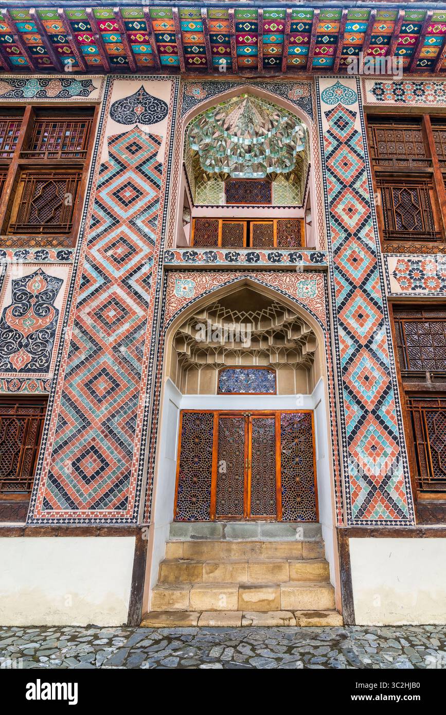 Persian door hi-res stock photography and images - Alamy