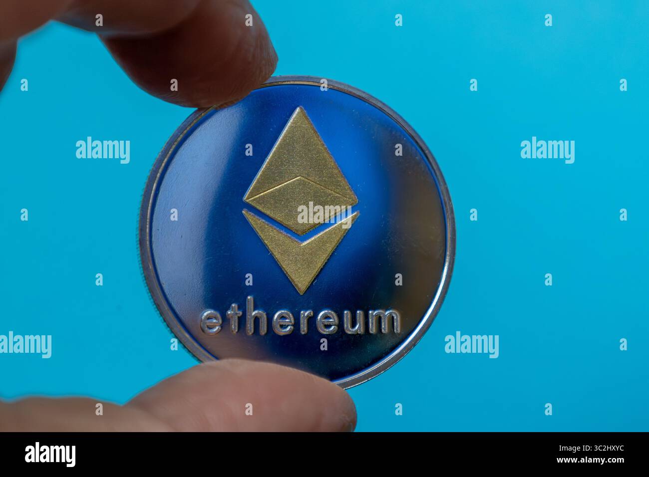 Nahaufnahme einer symbolischen Ethereum-Münze Stock Photo