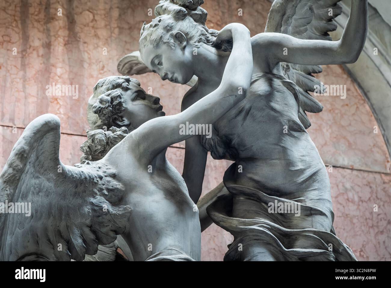 Sad couple hug hi-res stock photography and images - Page 4 - Alamy, image size:1300x956