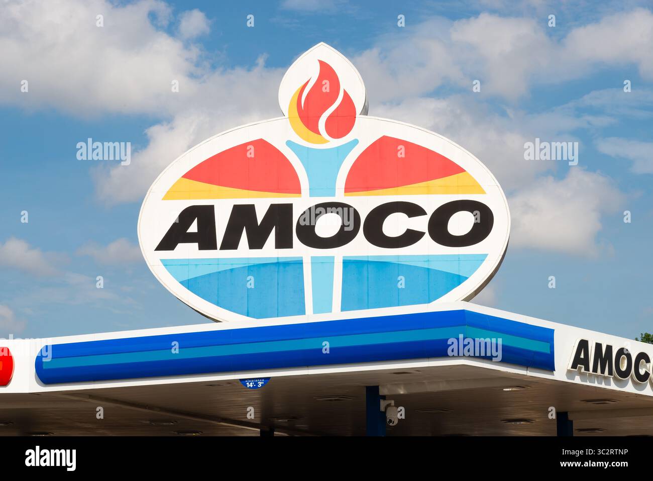 Amoco gas station hi-res stock photography and images - Alamy
