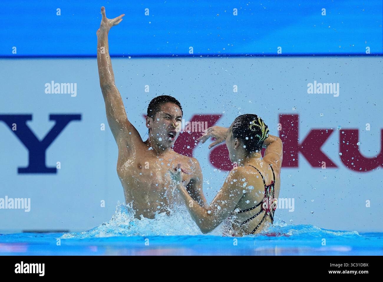 Guo Muye and Liu Jinhan of China compete in the mixed duet free final ...