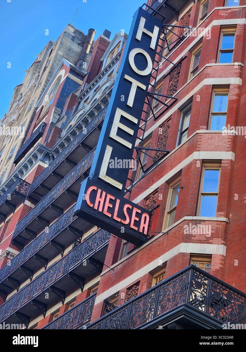 Chelsea hotel new york hi-res stock photography and images - Alamy