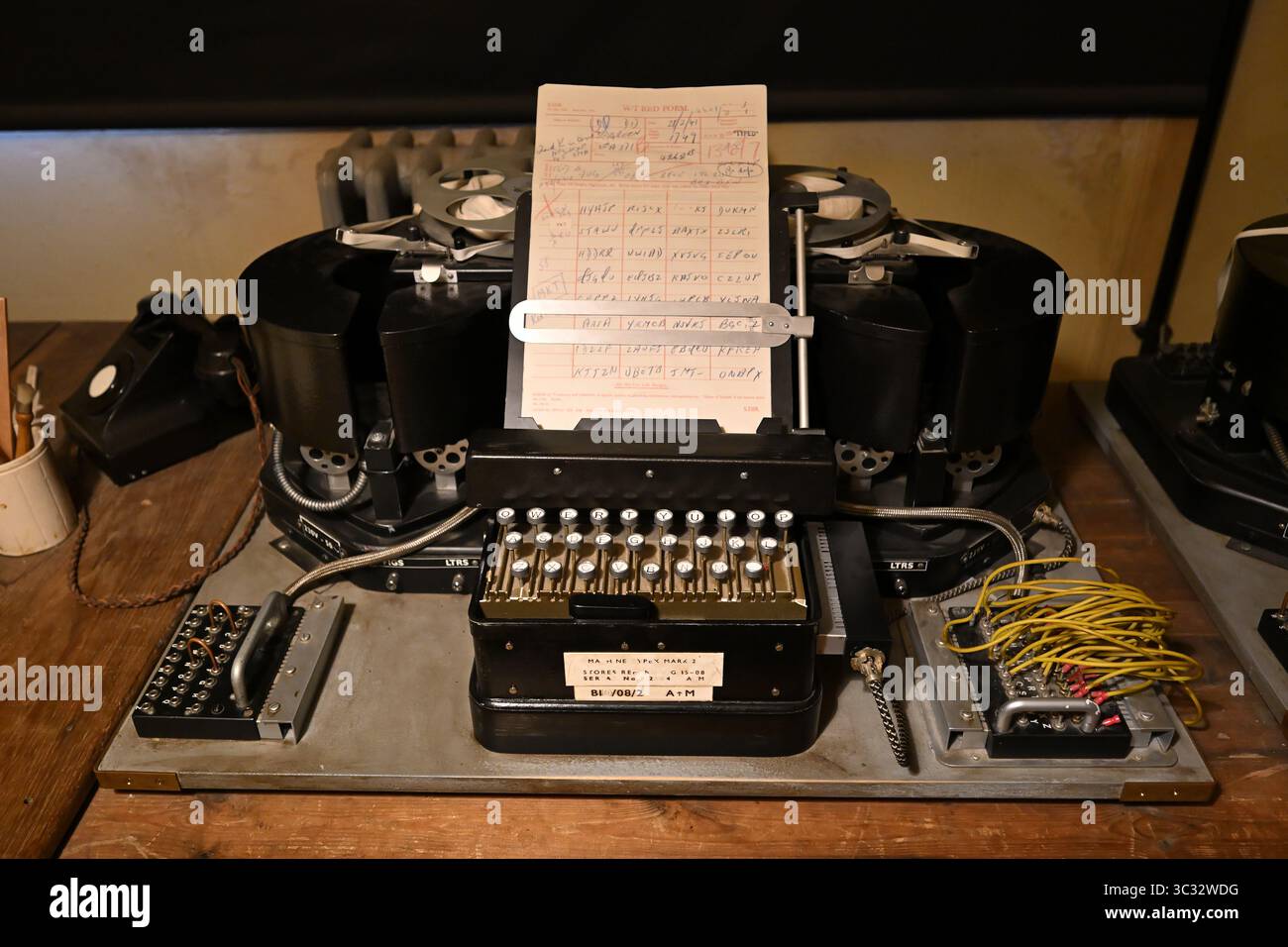 Decoder Machine Before Astro Decoding room hi-res stock photography and images - Alamy
