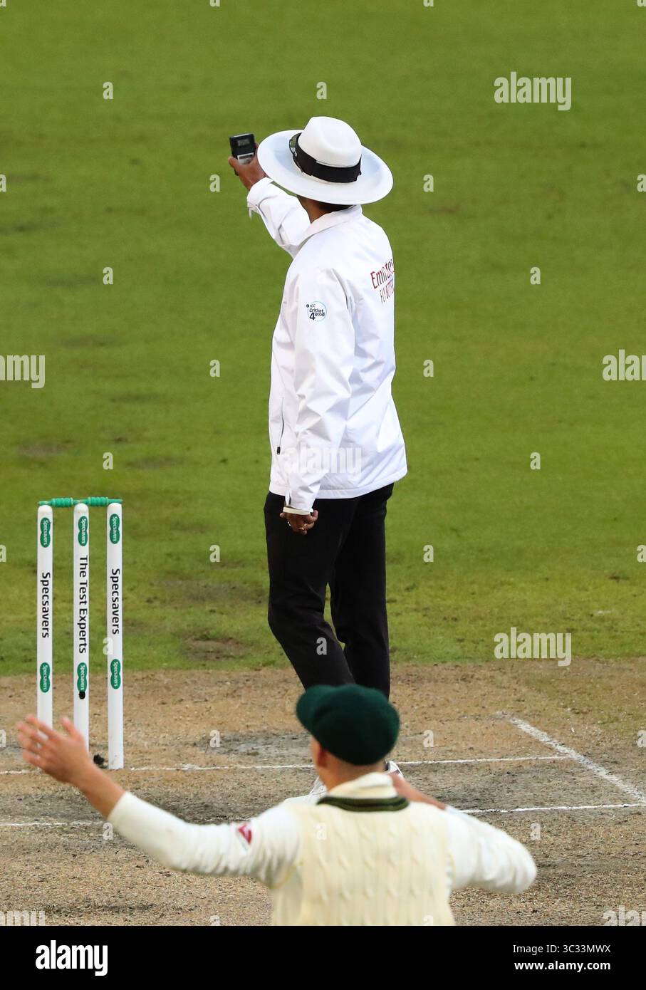 Cricket umpire light meter hi-res stock photography and images - Alamy