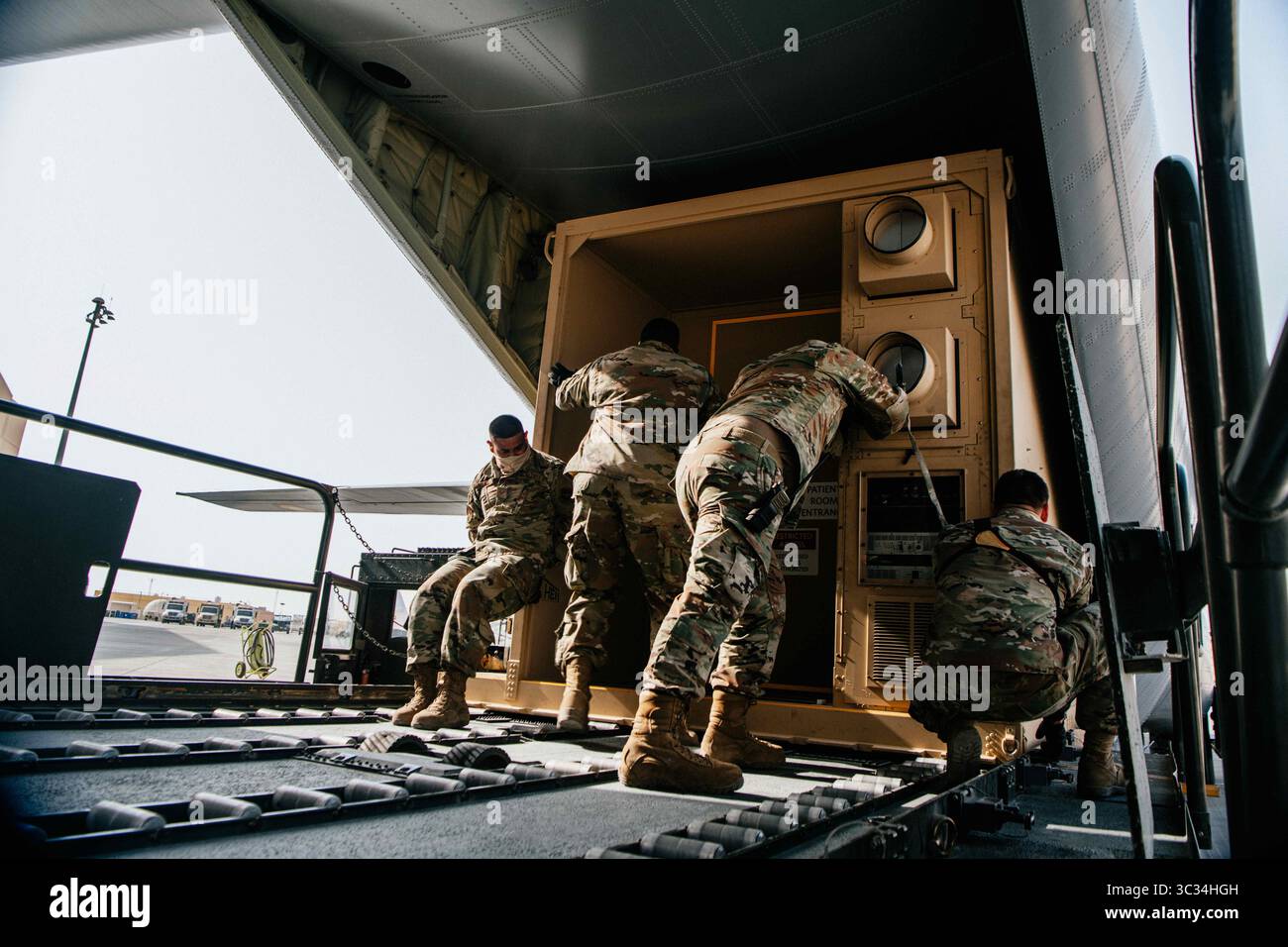 379th expeditionary air evacuation squadron hi-res stock photography ...