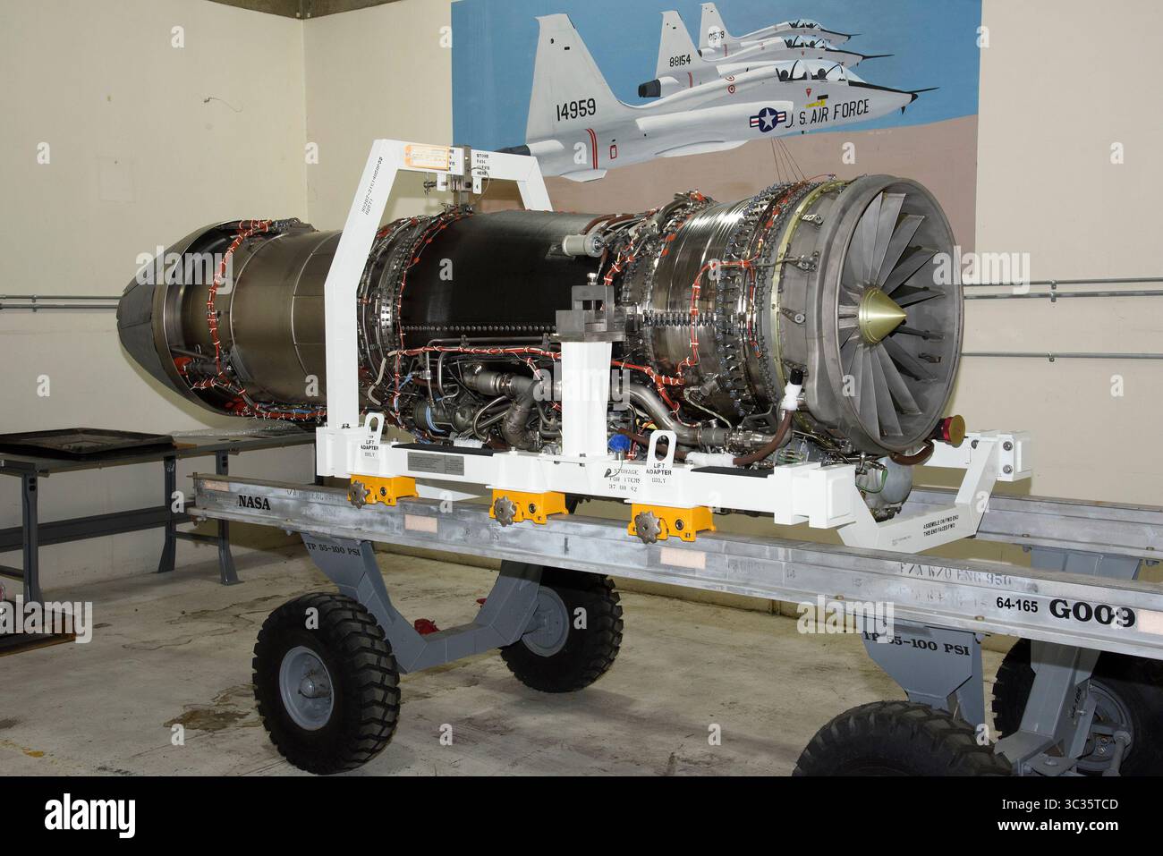 X 59 quiet supersonic technology hi-res stock photography and images ...