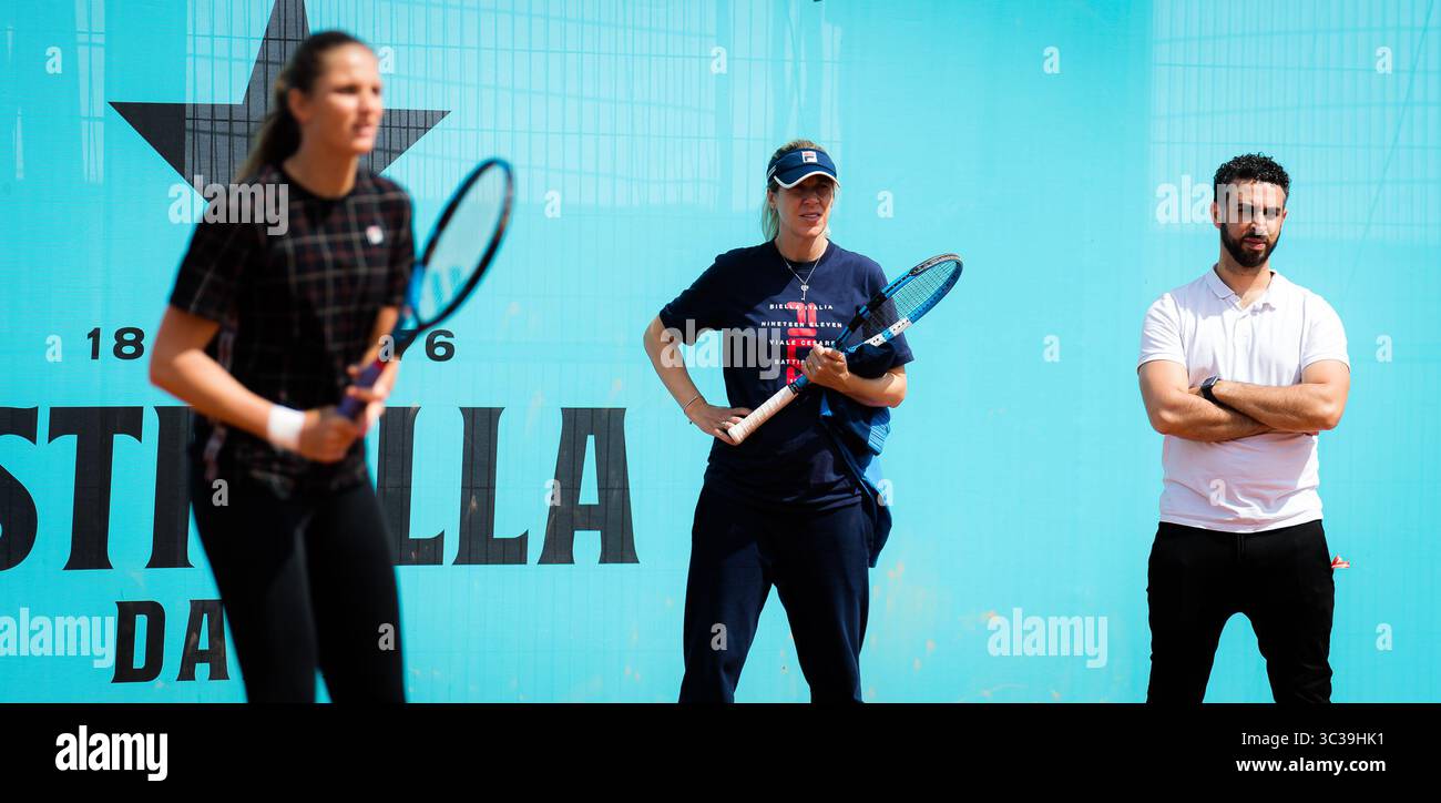 April 28, 2021, MADRID, MADRID, SPAIN: Olga Savchuk of Ukraine during practice with Karolina Pliskova ahead of the 2021 Mutua Madrid Open WTA 1000 tournament (Credit Image: © Rob Prange/AFP7 via ZUMA Wire) Stock Photo