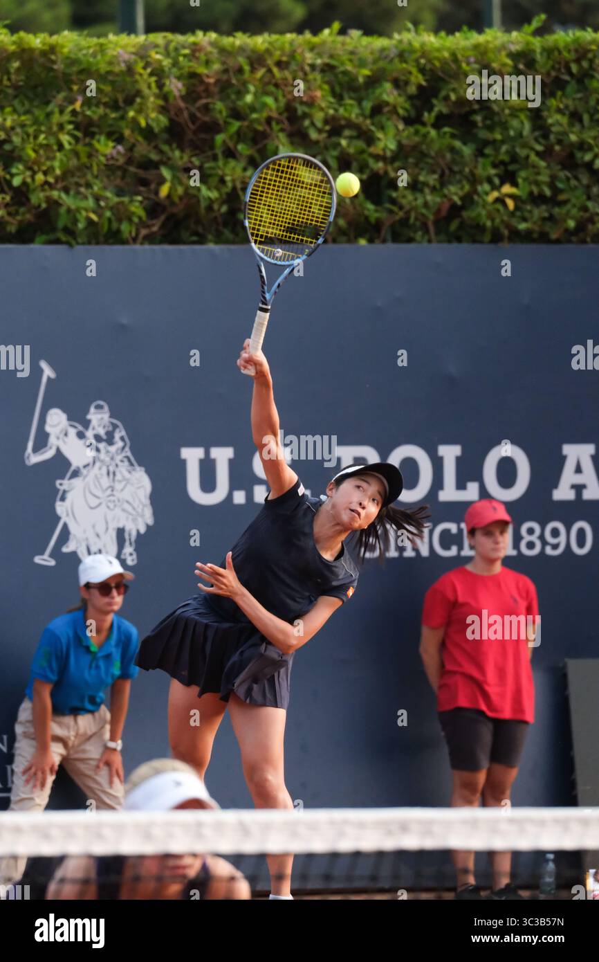 Palermo, Italy. 25th July, 2025. Renata Jamrichovs and Tara Wuerth in action against Momoko Kobori and Ayano Shimizu during the 36th Palermo Ladies Open at Country Time Club during 36° Palermo Ladies Open, International Tennis match in Palermo, Italy, July 25 2025 Credit: Independent Photo Agency/Alamy Live News Stock Photo