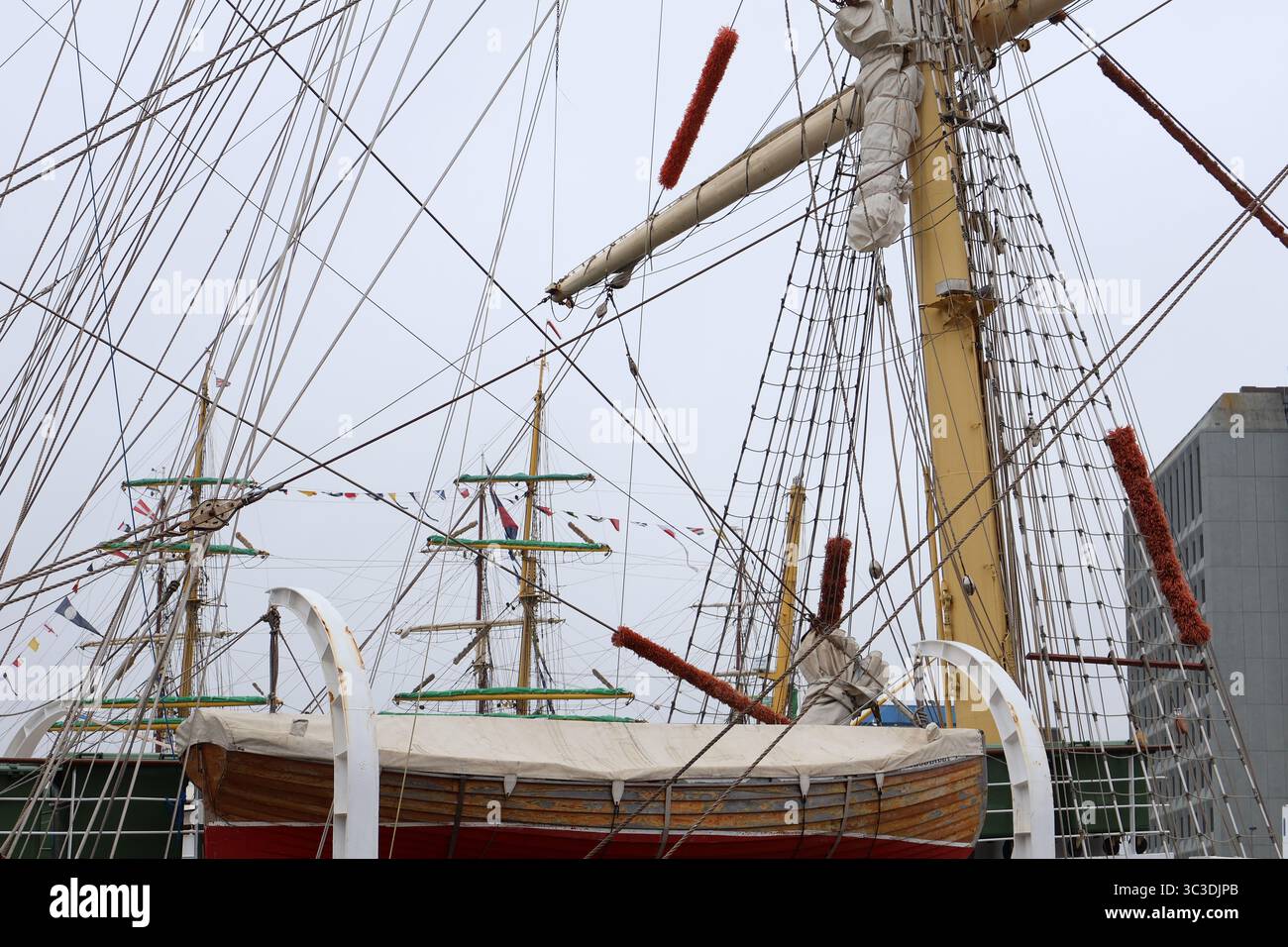 Masts and Rigging of a Tall Ship Against a Sky Stock Photo - Alamy