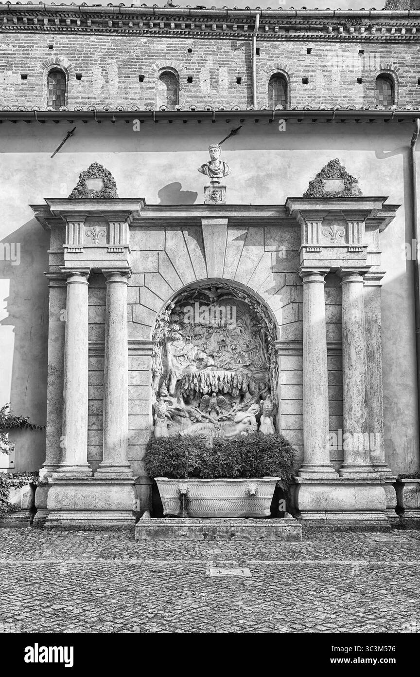 The scenic fountain of Sleeping Venus, Villa d'Este, Tivoli, Italy Stock Photo