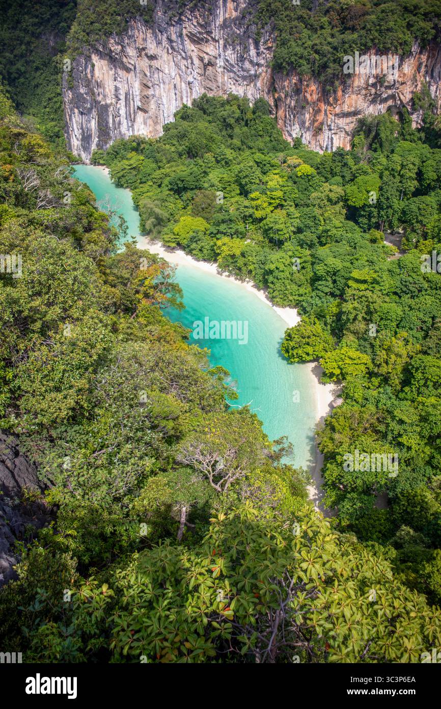 Paradise beach on Hong Island within Than Bok Khorani National Park in Krabi, Thailand, aerial view from the viewing platform Stock Photo
