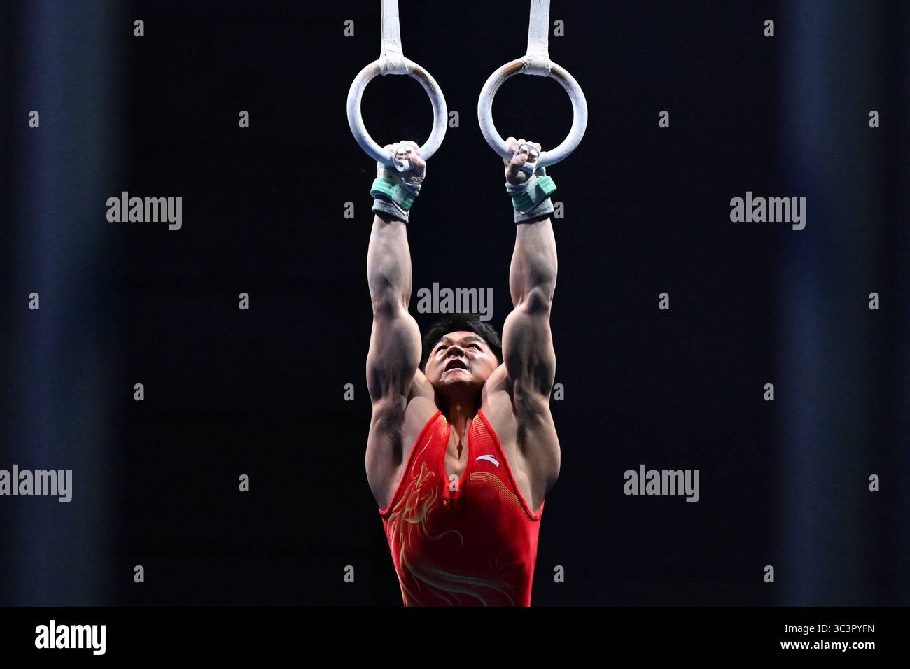 (250727) -- ESSEN, July 27, 2025 (Xinhua) -- Liu Hengyu of China ...