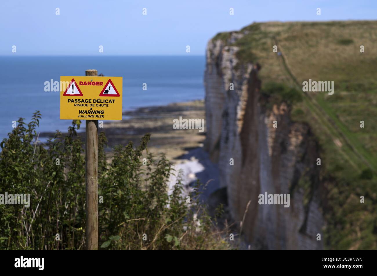 Signposts Rock Falling rock rocks road sign hi-res stock photography and images - Alamy