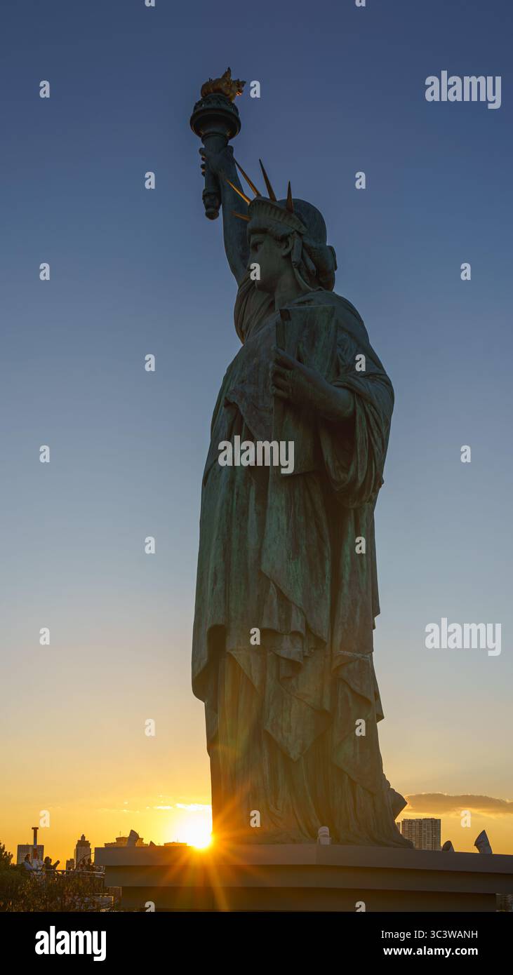 Statue of liberty japan hi-res stock photography and images - Alamy