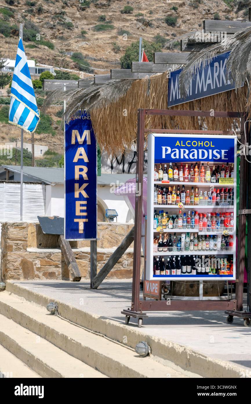 Alkohol shop hi-res stock photography and images