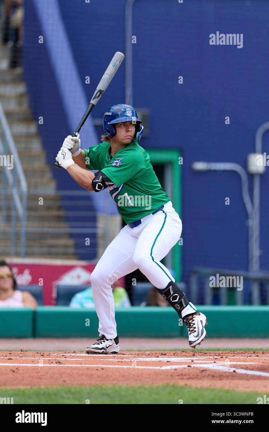 Hartford Yard Goats infielder Nic Kent (7) bats against the Somerset ...