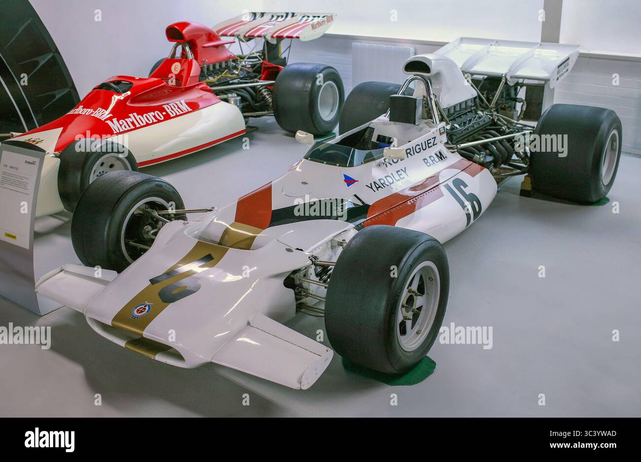 【F1】BRM Front Engined Cars 1945-60 Vol.1 Racecarsdirect.com - 1960 BRM P48 Formula 1