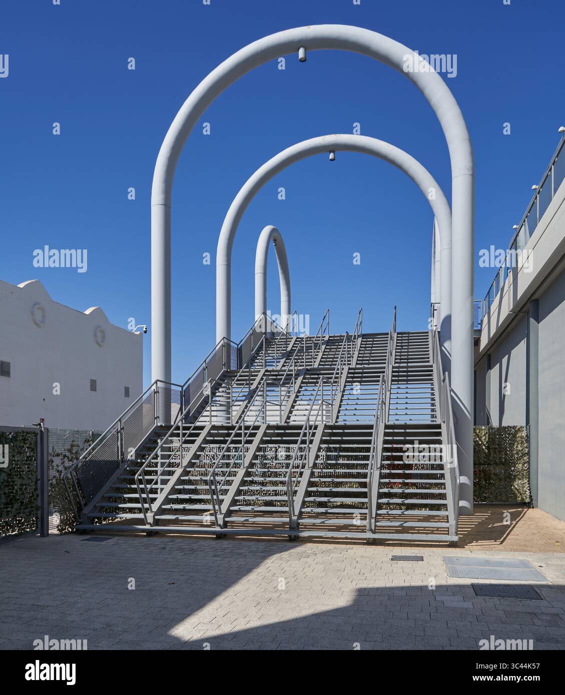Metal staircase modern hi-res stock photography and images - Alamy